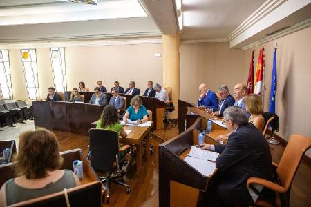 Imagen El Pleno de la Diputación de Segovia ratifica la organización de la institución provincial para los próximos cuatro años