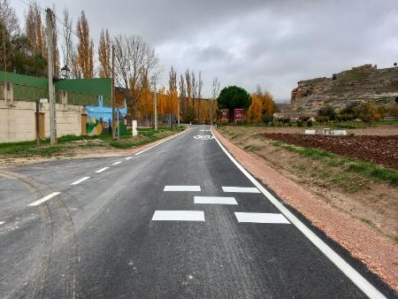 Imagen La Diputación de Segovia ha invertido cerca de 200.000 euros en las obras de mejora de la carretera que une Montejo de la Vega de la...